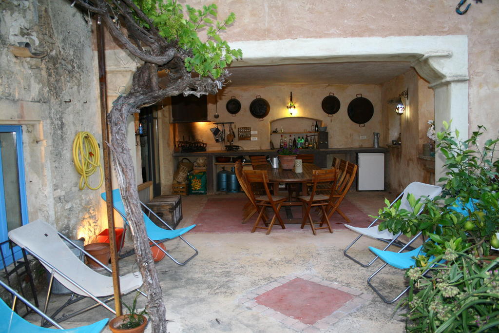 La Salamandre Bleue Villa Chantemerle-les-Grignan ภายนอก รูปภาพ